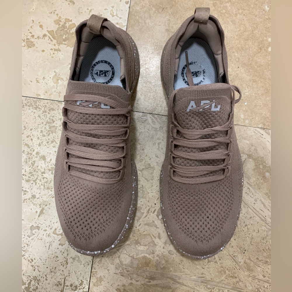 APL TechLoom Shoe
